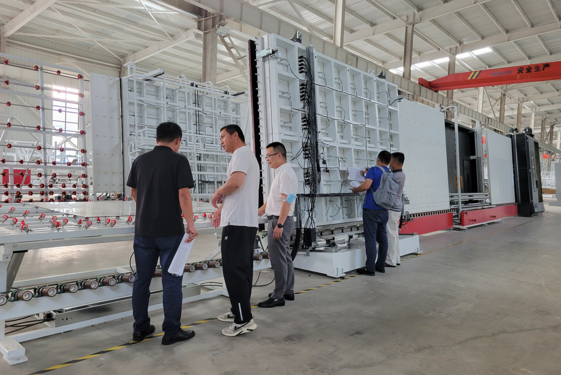 O tamanho enorme automático isolou a linha de produção de vidro com enchimento do gás do argônio