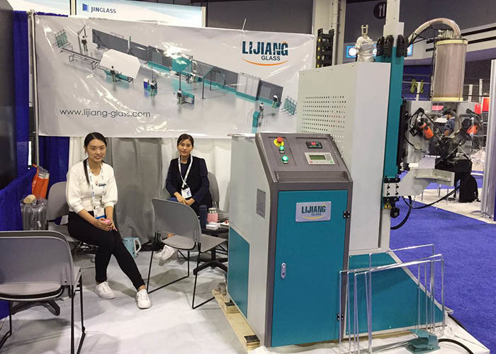 A máquina de enchimento dessecante pode automaticamente conseguir ações de furos de perfuração automaticamente nos quadros do espaçador