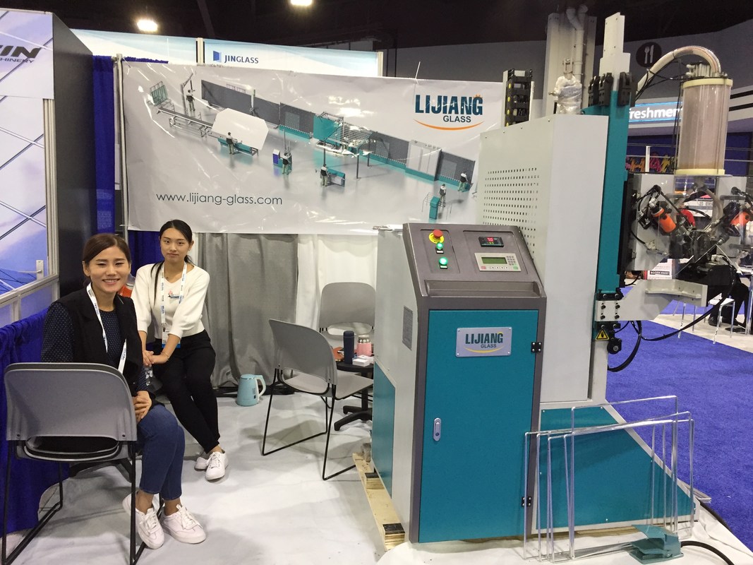 A máquina de enchimento de LJGZ2020Desiccant pode automaticamente conseguir ações de furos de perfuração automaticamente nos quadros do espaçador