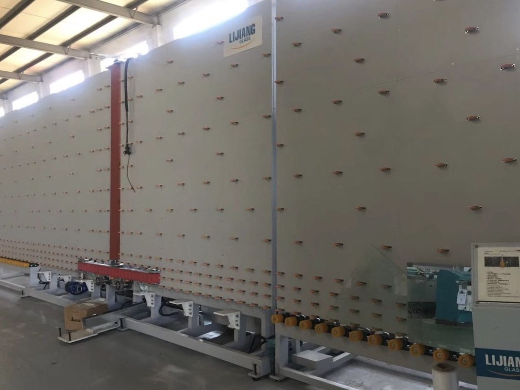 Baixa máquina de moedura automática da borda do filme de vidro de E para o supressão do baixo filme de E