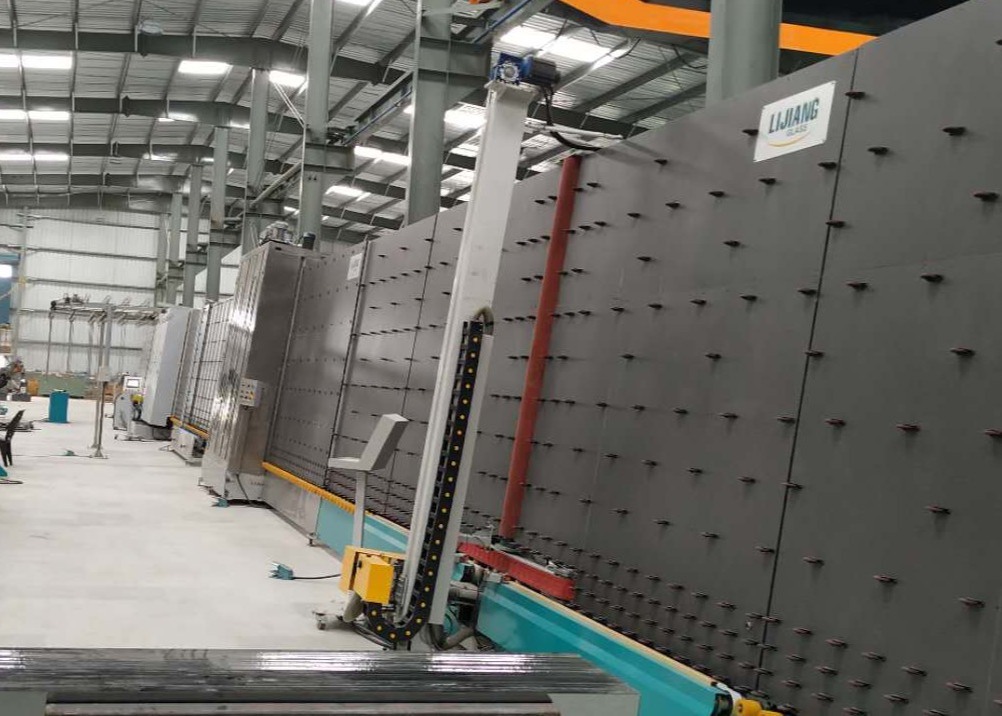 Máquina de selagem componente 2500mm dobro automática do robô para o processamento dobro de vidro de isolamento do vidro do vidro oco